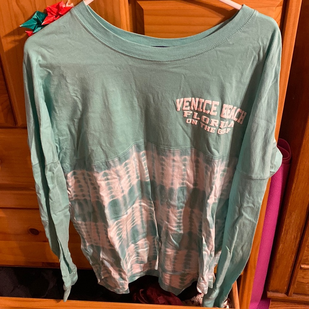 Long sleeve teal tee